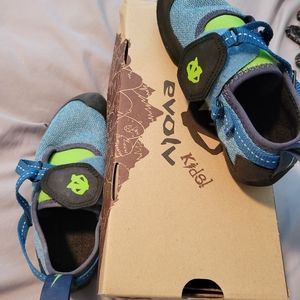 Evolv Kids Venga Climbing Shoes